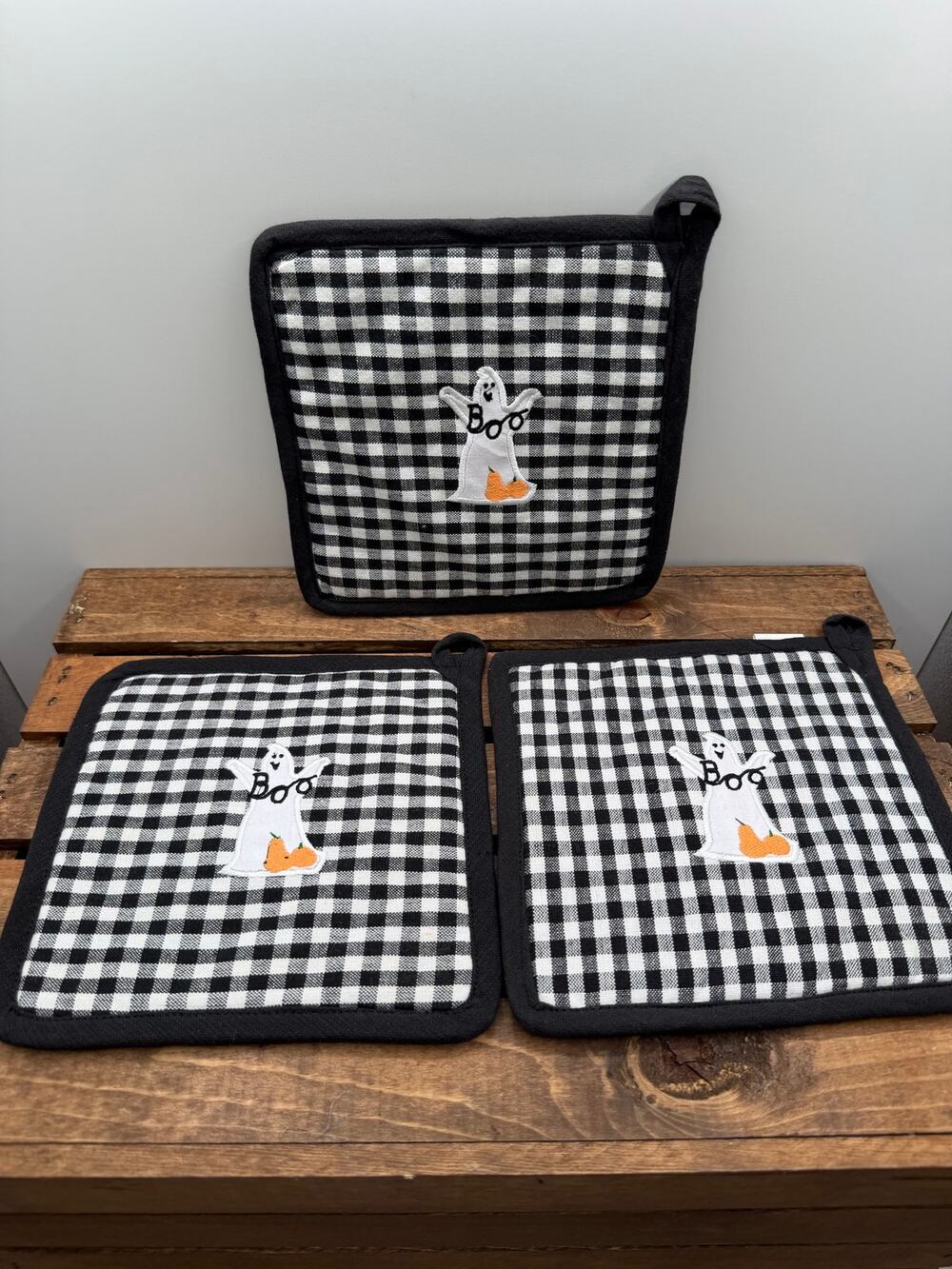 Set of 3 Halloween Pot Holders -Black White Gingham Check Embroidered -Ghost Boo